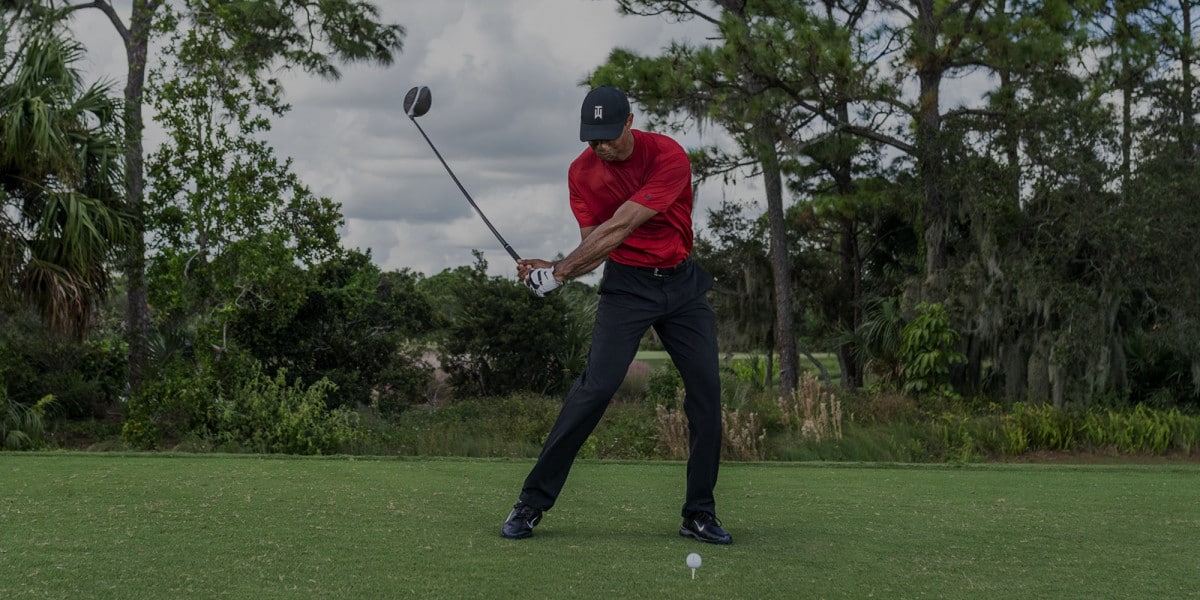 s jakymi holemi hraje nejpopularnejsi golfista sveta tiger woods jake golfove vybaveni pouziva